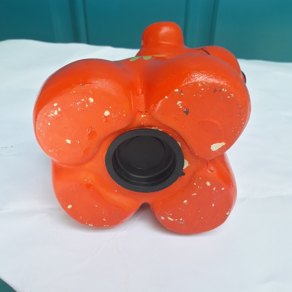 2 Vintage Piggy Banks Plastic Pig Flower Power Hippie Dog Rubber Stoppers Retro - Picture 3 of 10